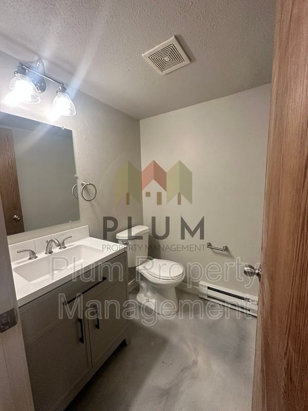 809 Bulwer St #D - Photo 6 of 14