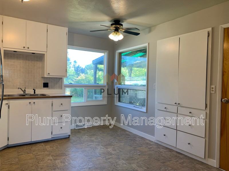 2318 Lease Pending |South 10Th Street West - Photo 3 of 21