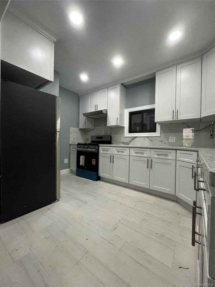 3294 Hull Ave ##3 - Photo 2 of 8