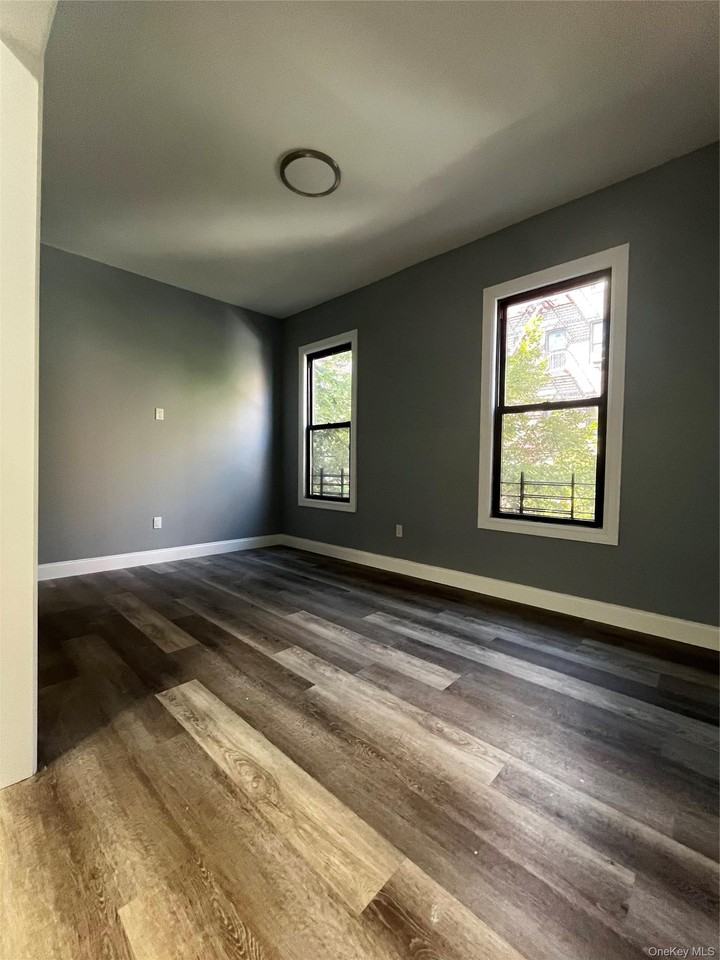 3294 Hull Ave ##3 - Photo 3 of 8
