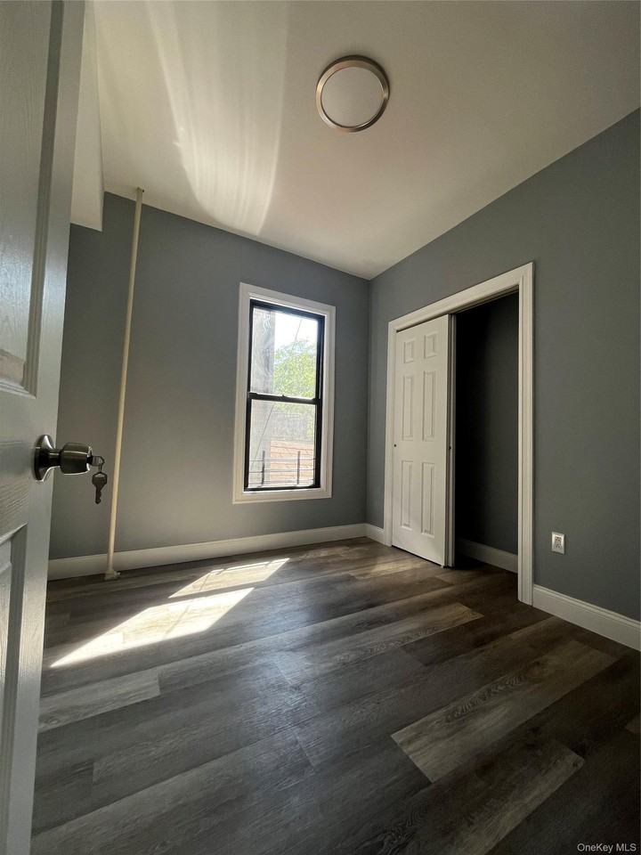 3294 Hull Ave ##3 - Photo 6 of 8