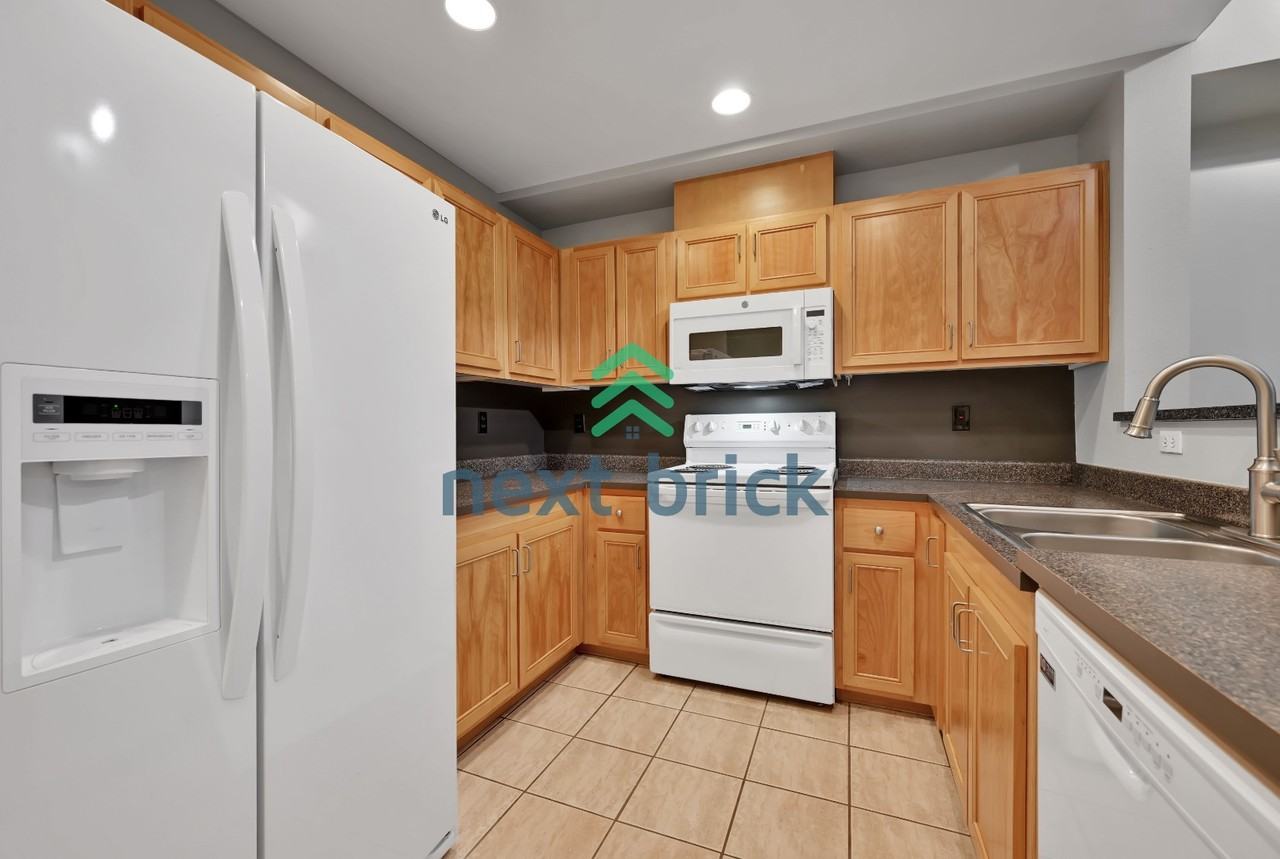16275 Ne 85th St #107 - Photo 6 of 18