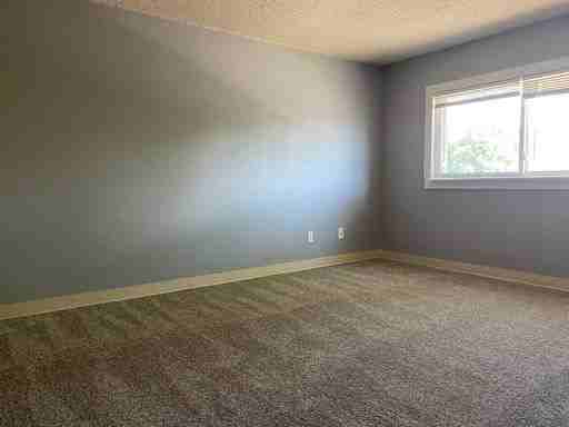 161 Mcclure Ave - Photo 4 of 7