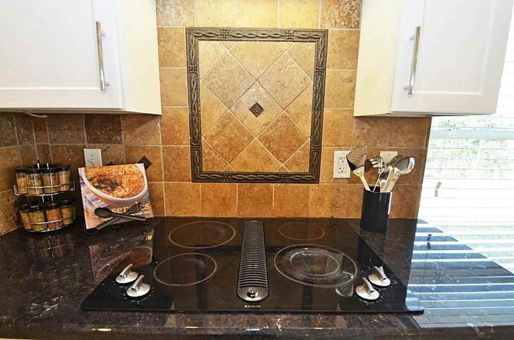 1103 Parkhaven Ln - Photo 7 of 35