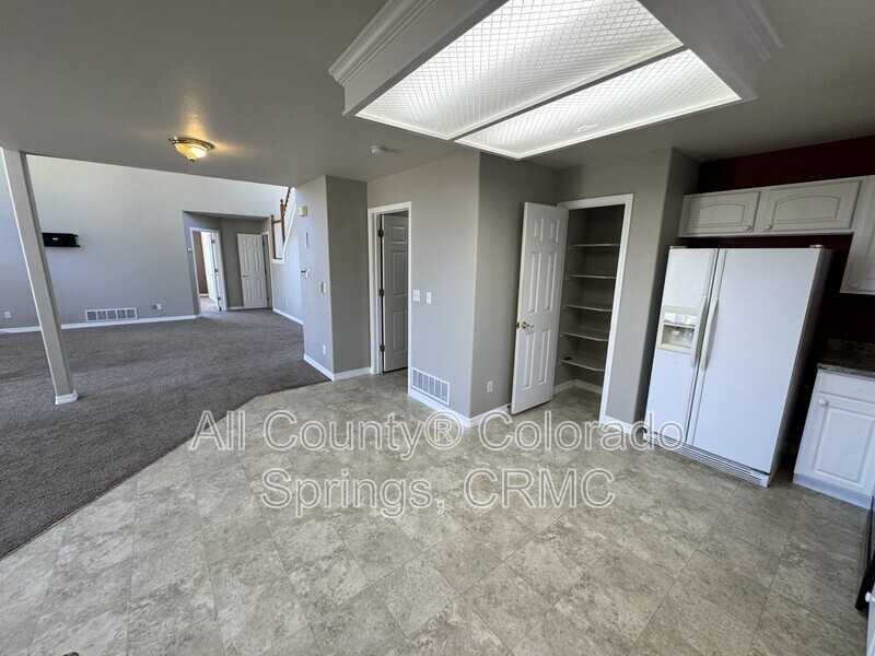 19120 Pinon Park Rd - Photo 6 of 34