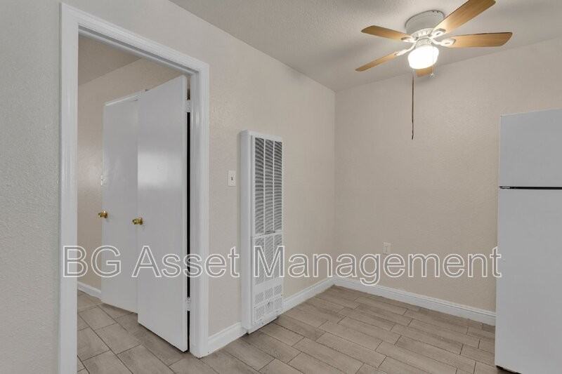 714 Darina Ave #3 - Photo 7 of 17