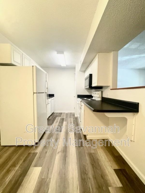 401 N Cromwell Rd #1T1 - Photo 7 of 23