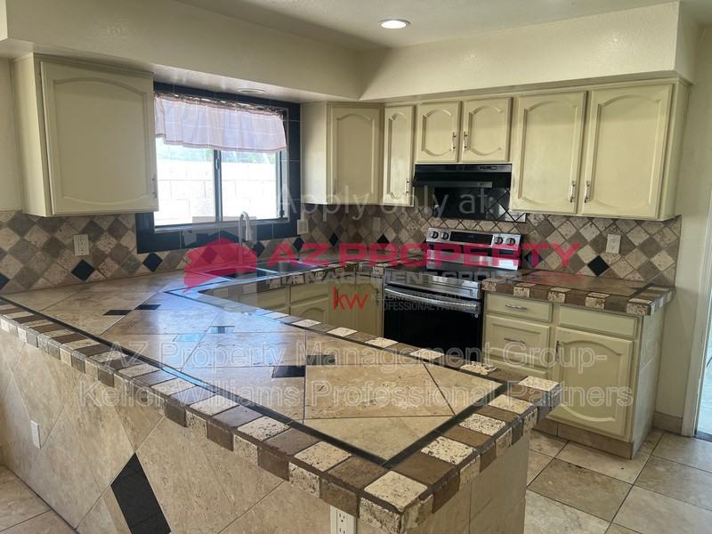 5431 W Cochise Dr - Photo 3 of 31