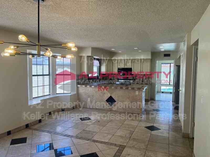 5431 W Cochise Dr - Photo 5 of 31
