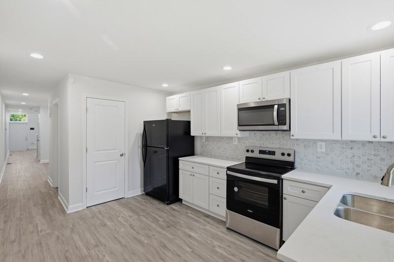 719 E 20th St - Photo 5 of 24
