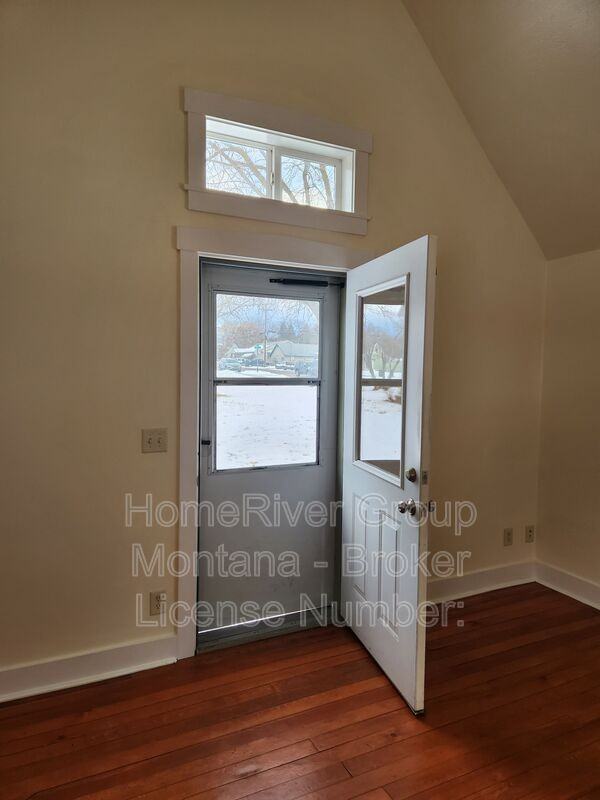 417 Main St - Photo 2 of 18