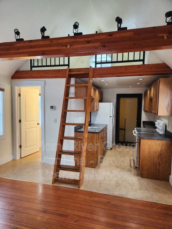 417 Main St - Photo 3 of 18