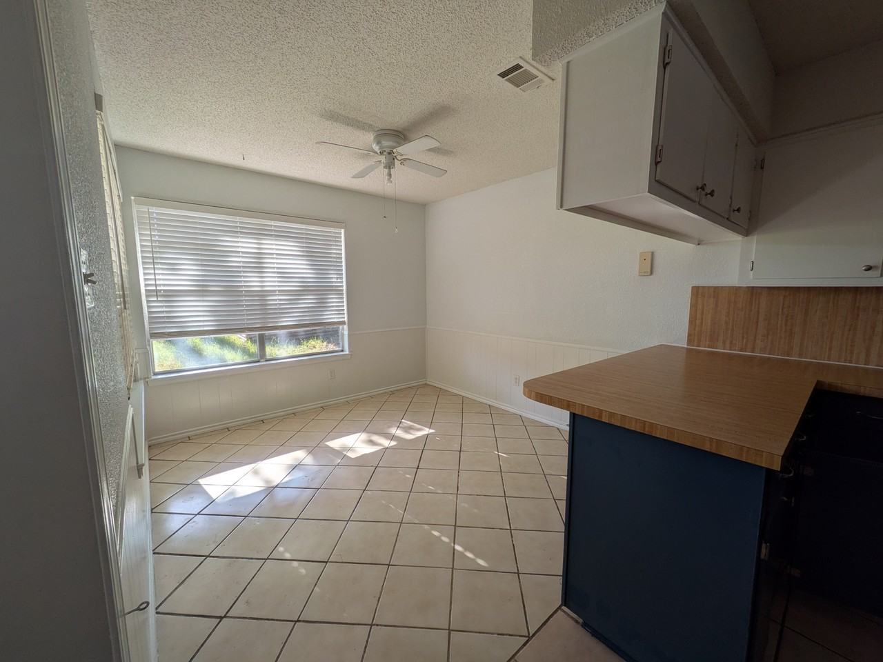 2305 Stockbridge Ct #1 - Photo 5 of 32