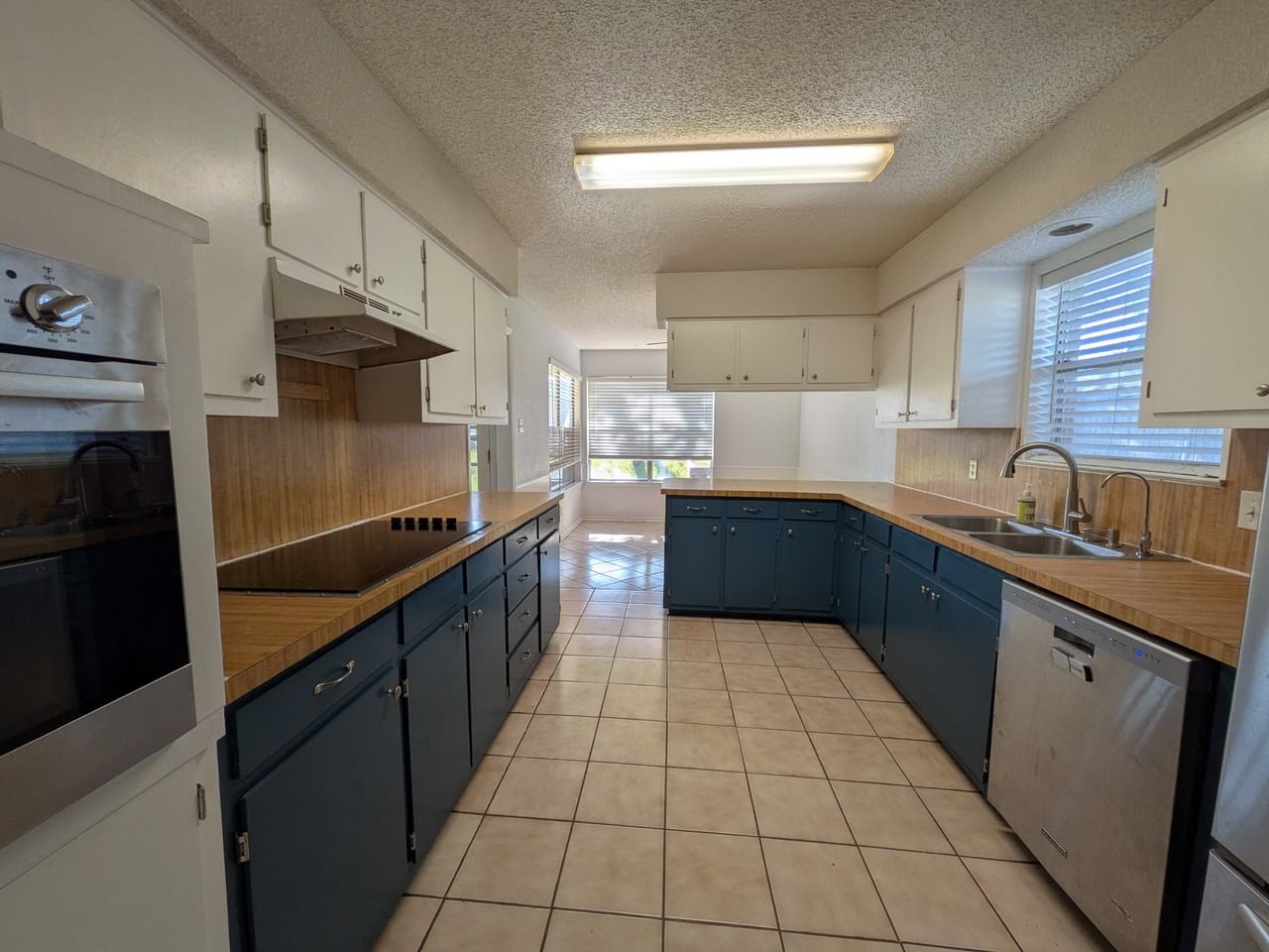 2305 Stockbridge Ct #1 - Photo 6 of 32