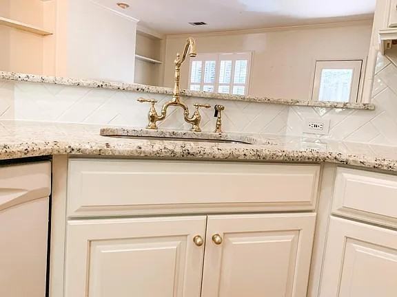 2519 Dilworth Heights Ln #2519 - Photo 4 of 13
