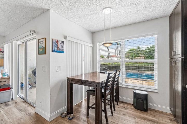 7366 Ashley Shores Circle - Photo 5 of 8