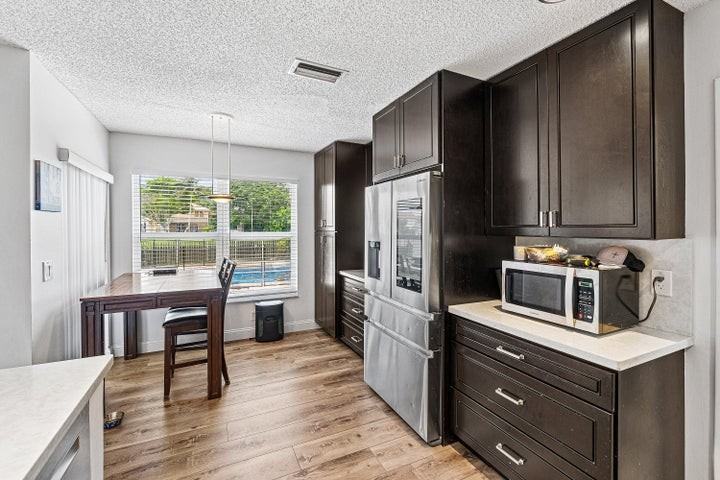 7366 Ashley Shores Circle - Photo 2 of 8