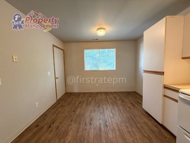 4900 W Blodgett Ln #102 - Photo 6 of 28