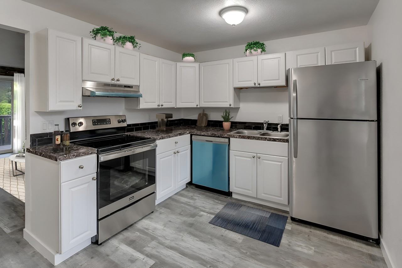 350 W Clackamas Blvd #352 - Photo 4 of 25