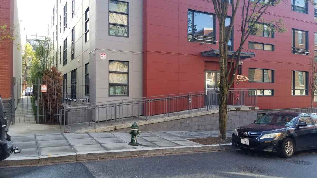 2337 Champlain St Nw - Photo 3 of 18
