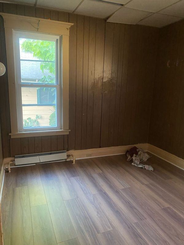 65 Domedion Ave - Photo 4 of 16