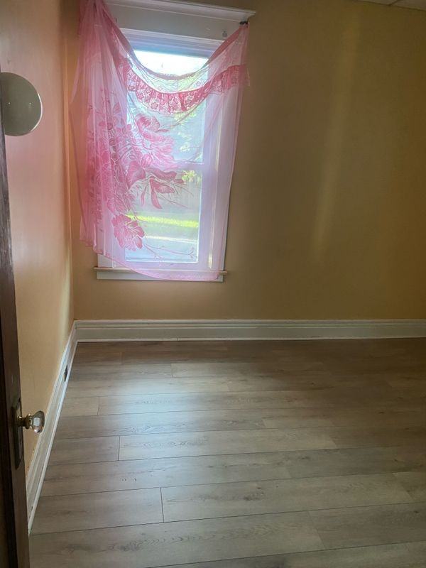 65 Domedion Ave - Photo 5 of 16