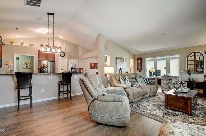 15884 Brixton Dr - Photo 2 of 18