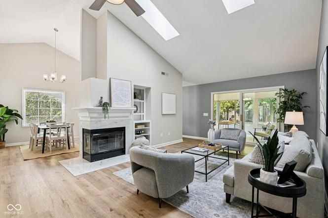 6352 Stratford Dr N - Photo 3 of 17