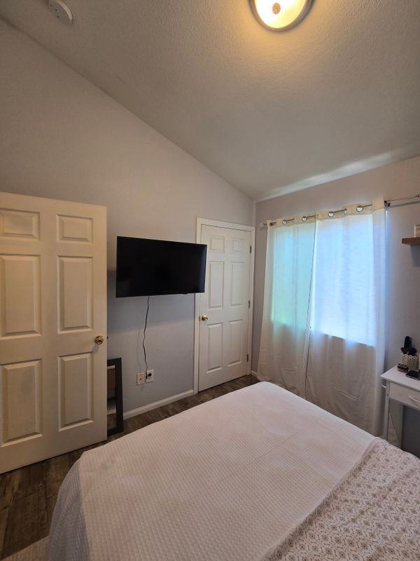 10508 S Freeman Ave ##C - Photo 3 of 13