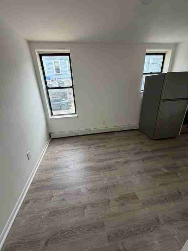 16 Bergen Ave ##2 - Photo 3 of 17