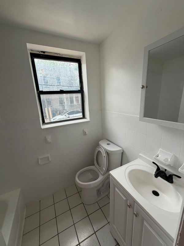 16 Bergen Ave ##2 - Photo 5 of 17