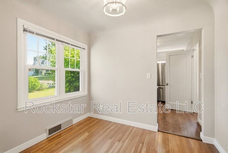 3027 W Cleveland Ave - Photo 6 of 25