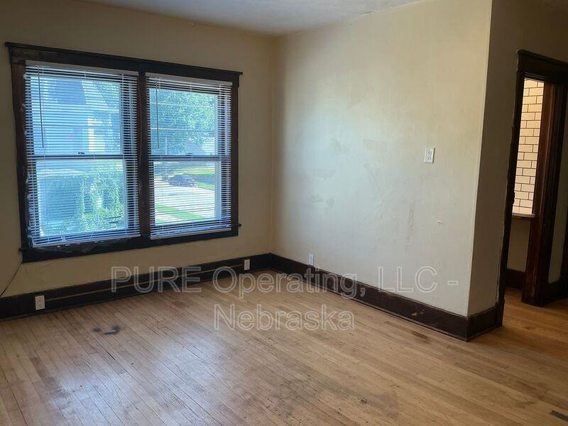 120 N 6th St #O - Photo 4 of 17