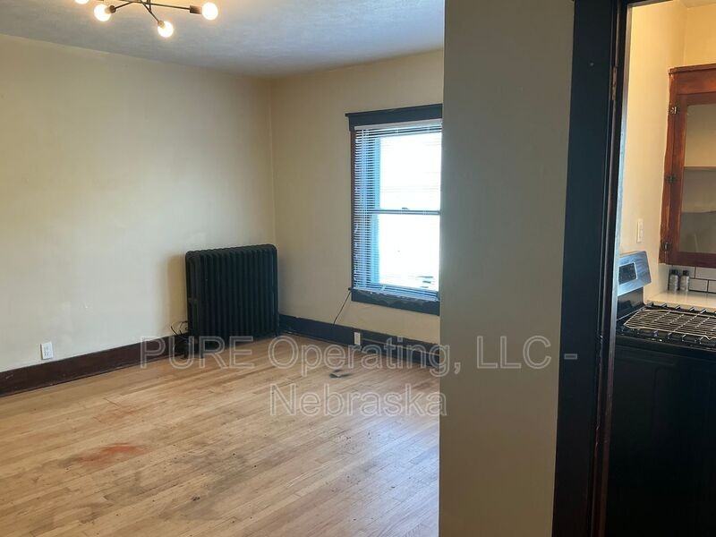 120 N 6th St #O - Photo 7 of 17