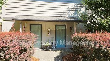 featured image of 354 Nw Edvard St #G