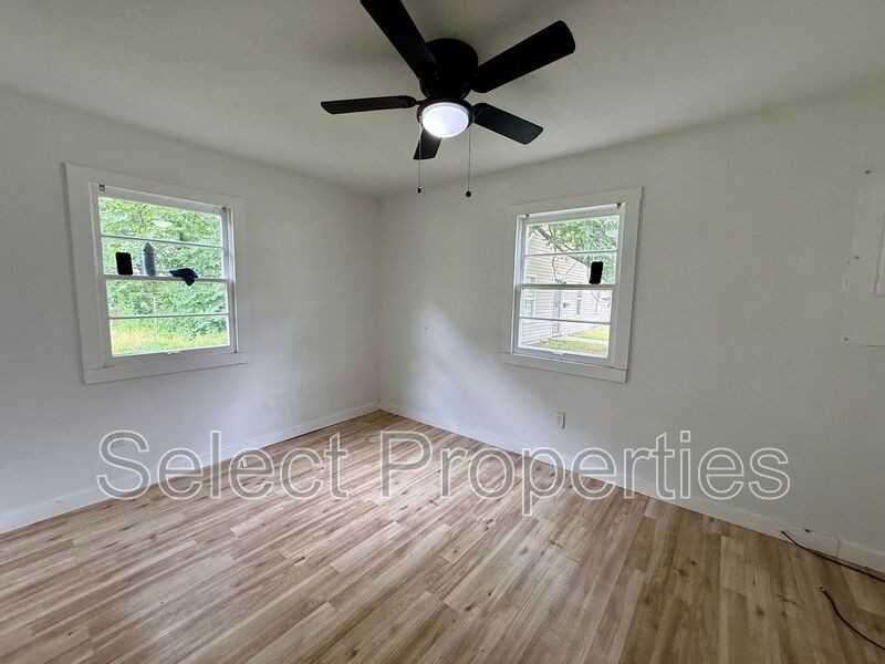 1802 Henry St - Photo 5 of 7