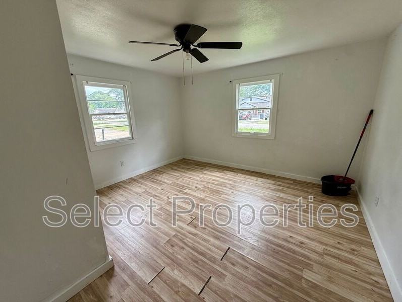 1802 Henry St - Photo 7 of 7
