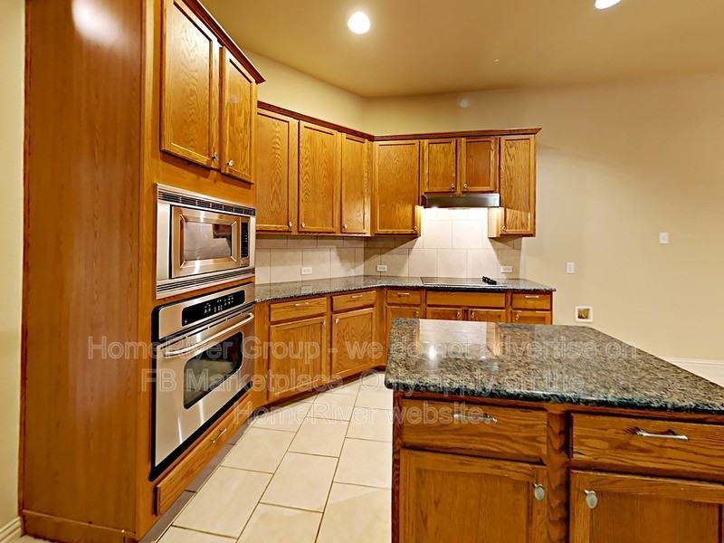 643 E Sandra Ln - Photo 4 of 19