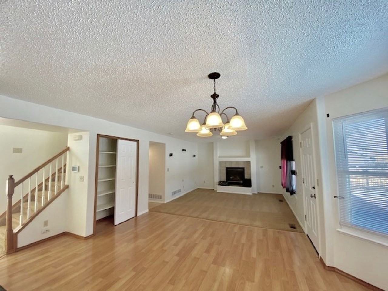 8065 Vectra Dr - Photo 5 of 50