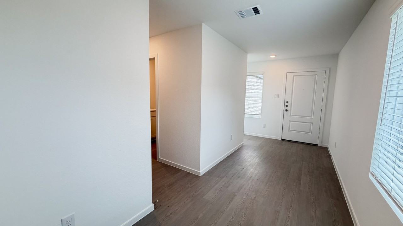 31418 Casacalenda Ln - Photo 3 of 20
