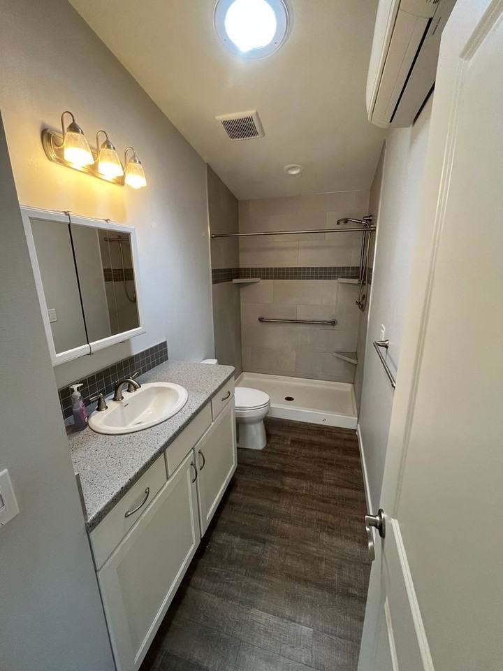 365 N Maple St - Photo 6 of 12