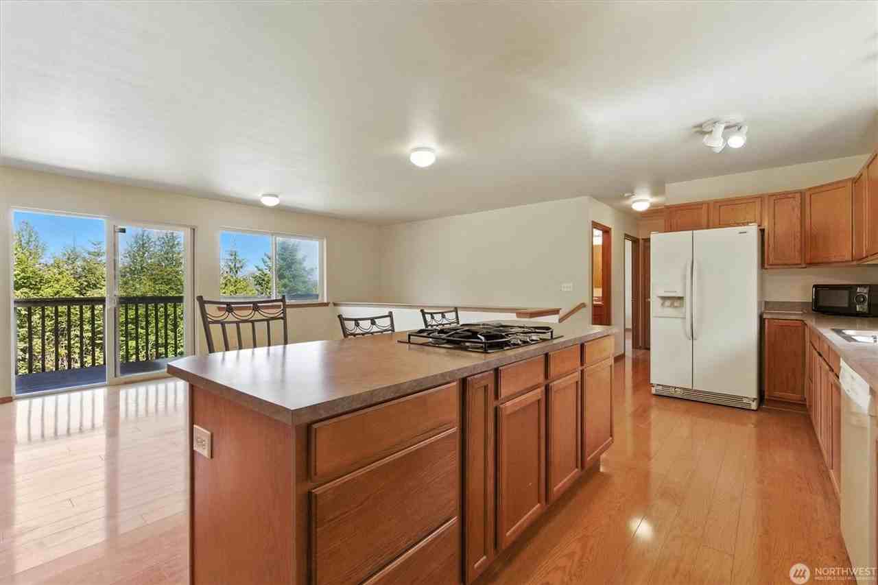 470 E Rasor Rd - Photo 4 of 16