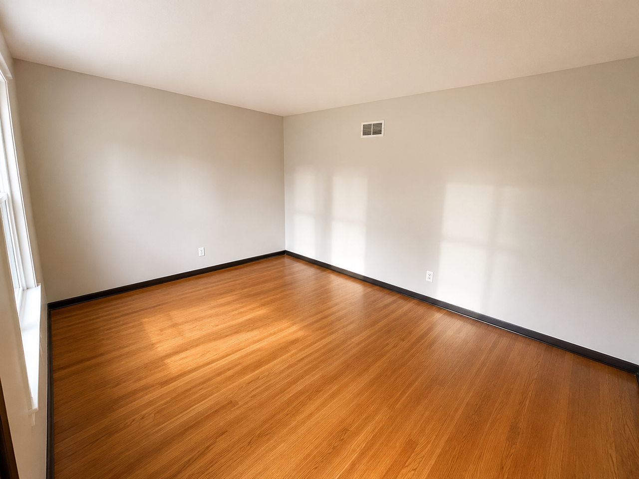 1635 Kirkham Dr - Photo 4 of 16