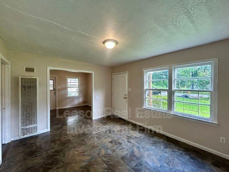 307 W 71st St - Photo 5 of 14