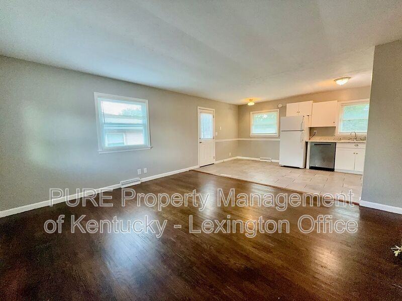 328 Harvard Dr - Photo 5 of 28