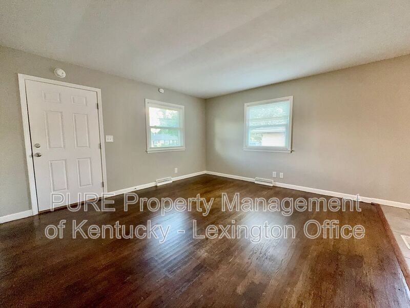 328 Harvard Dr - Photo 7 of 28
