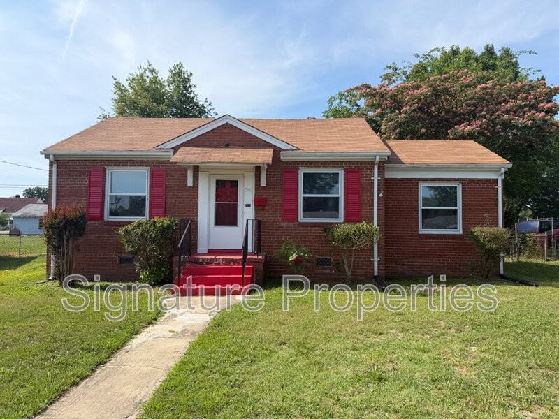 2411 Carlisle Ave - Photo 2 of 18