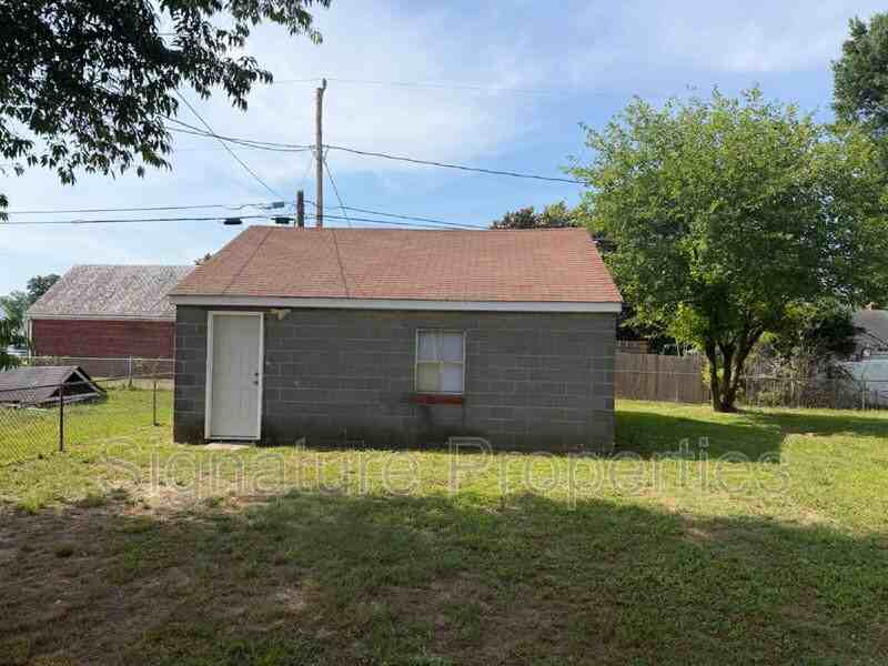 2411 Carlisle Ave - Photo 5 of 18