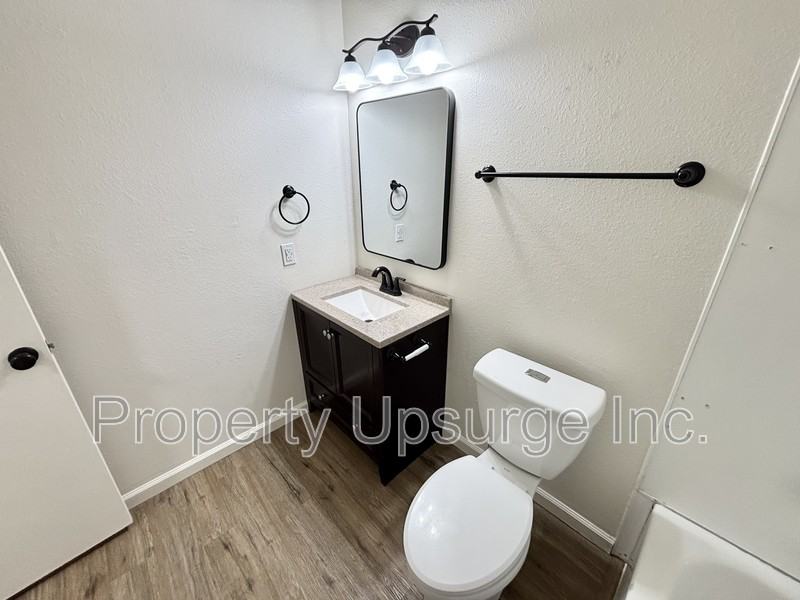 540 South St #13 - Photo 5 of 10