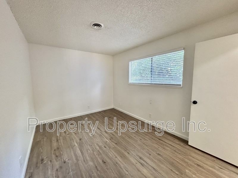 540 South St #13 - Photo 6 of 10